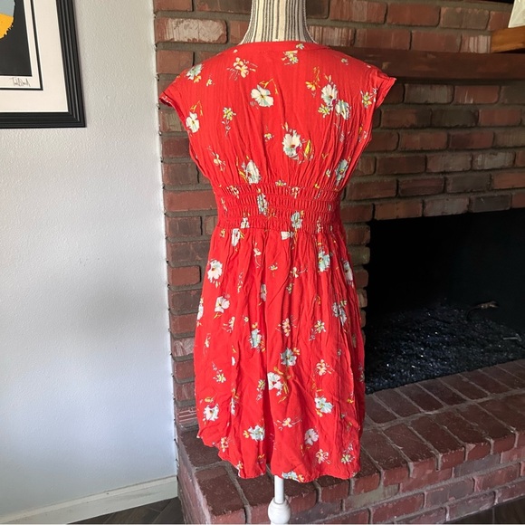 Free People Greatest Day Floral Print Smocked Mini Dress in Red Sz M - Picture 6 of 7